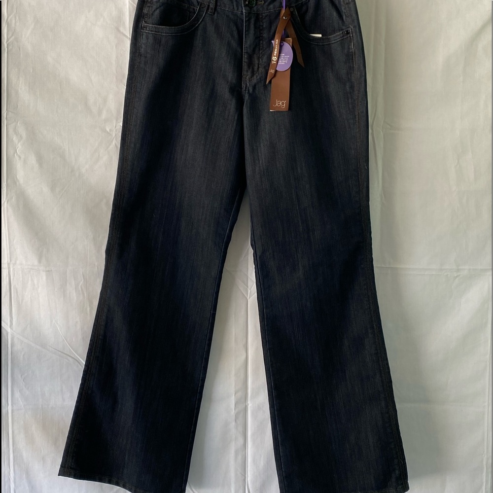 Jag, Foster fit, mid rise, boot cut, size 16, never warn still has tags.